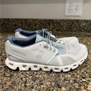 On cloud ladies  Light Gray Athletic Sneakers 10